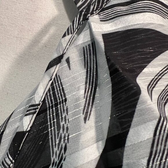 NWT Cache Black & White Geometric Sleeveless Ruffle Blouse, Size Small - Picture 7 of 15